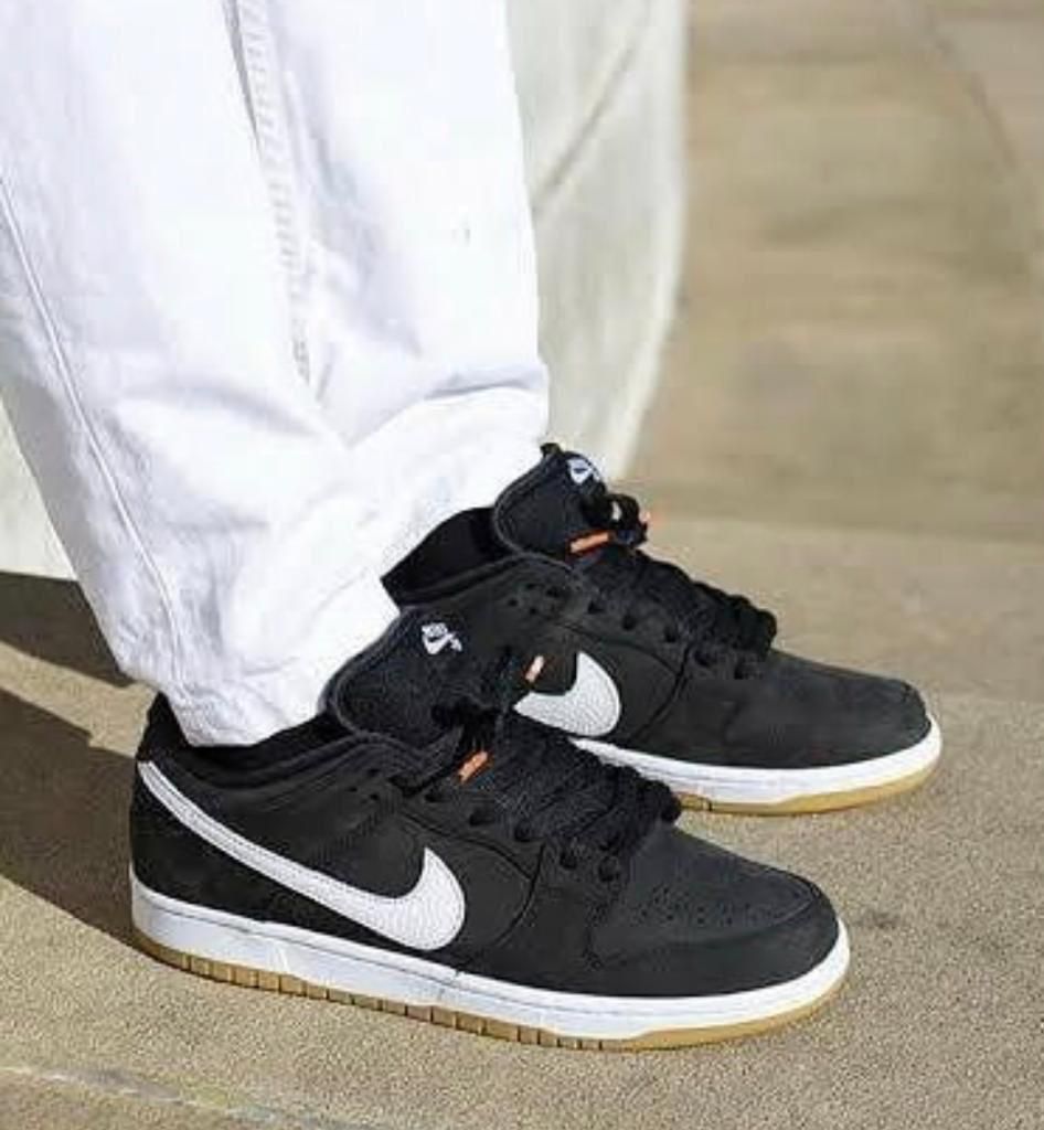 SB Dunk Low black Gum