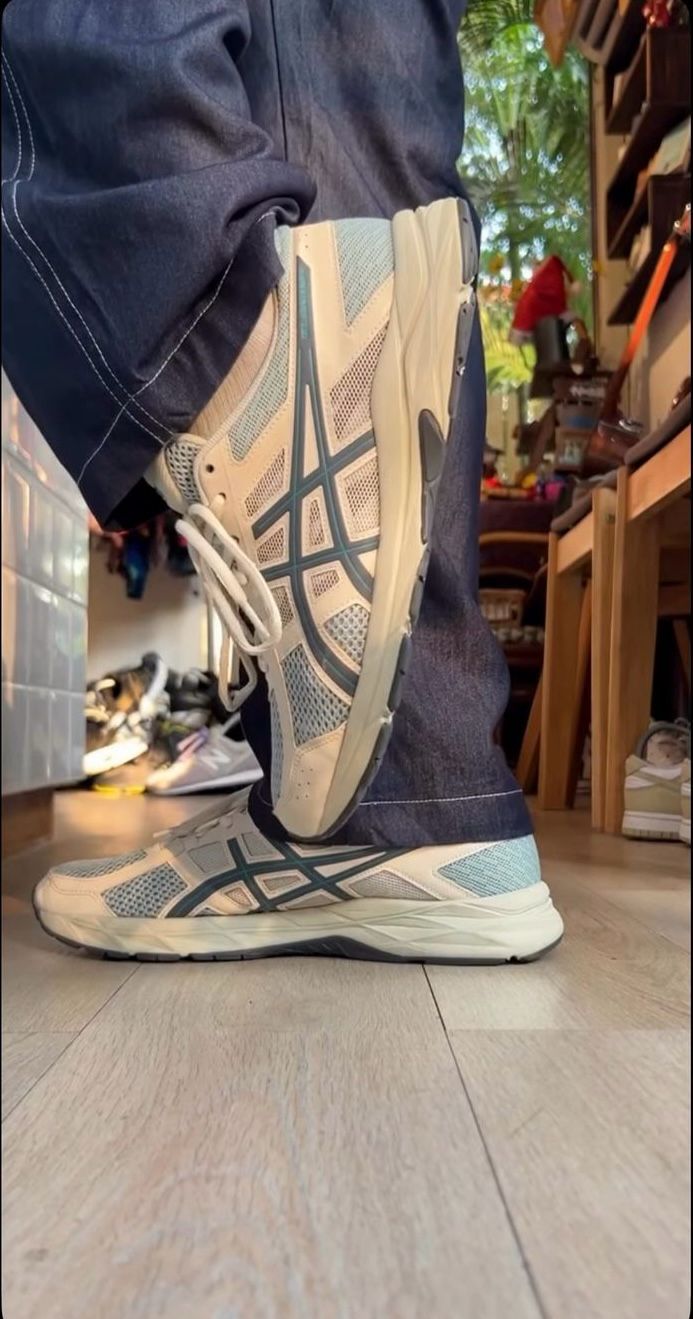 ASICS Gel Contend 4 Blue Beige shoes