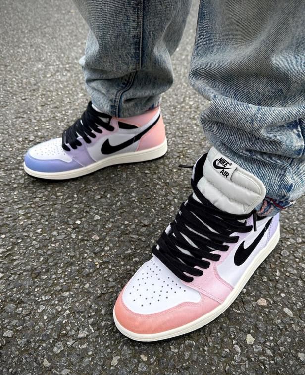 Air Jordan 1 High Skyline
