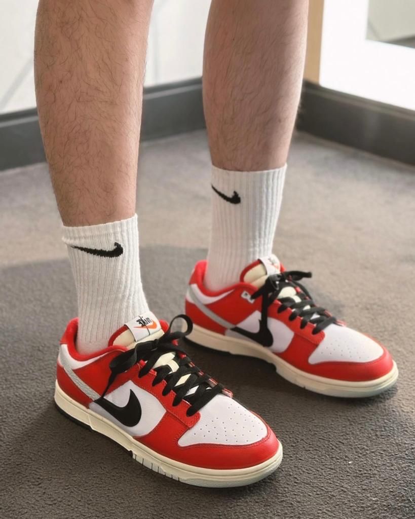 NIKE DUNK LOW RETRO PRM "Chicago Split"