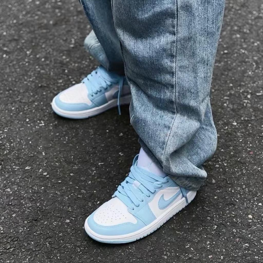 AIR JORDAN 1 LOW "ALUMINUM"