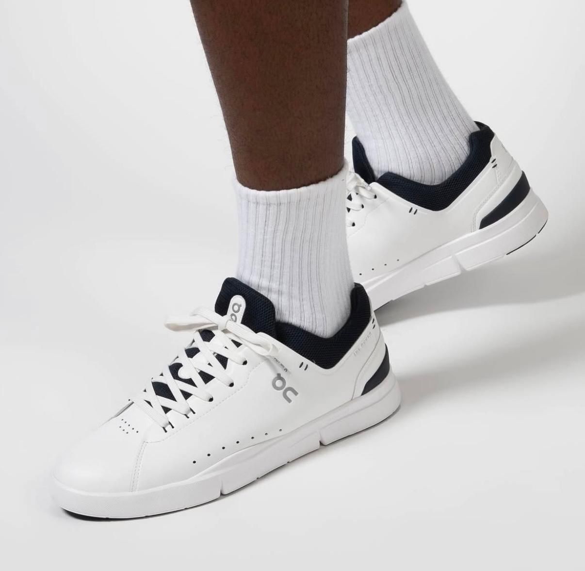 On The Roger Advantage White Midnight shoes ,
On Cloud Roger Advantage White Midnight