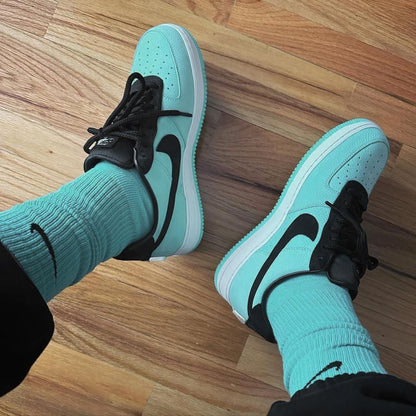 Tiffany & Co x Nike Air Force 1 "Friends & Family"