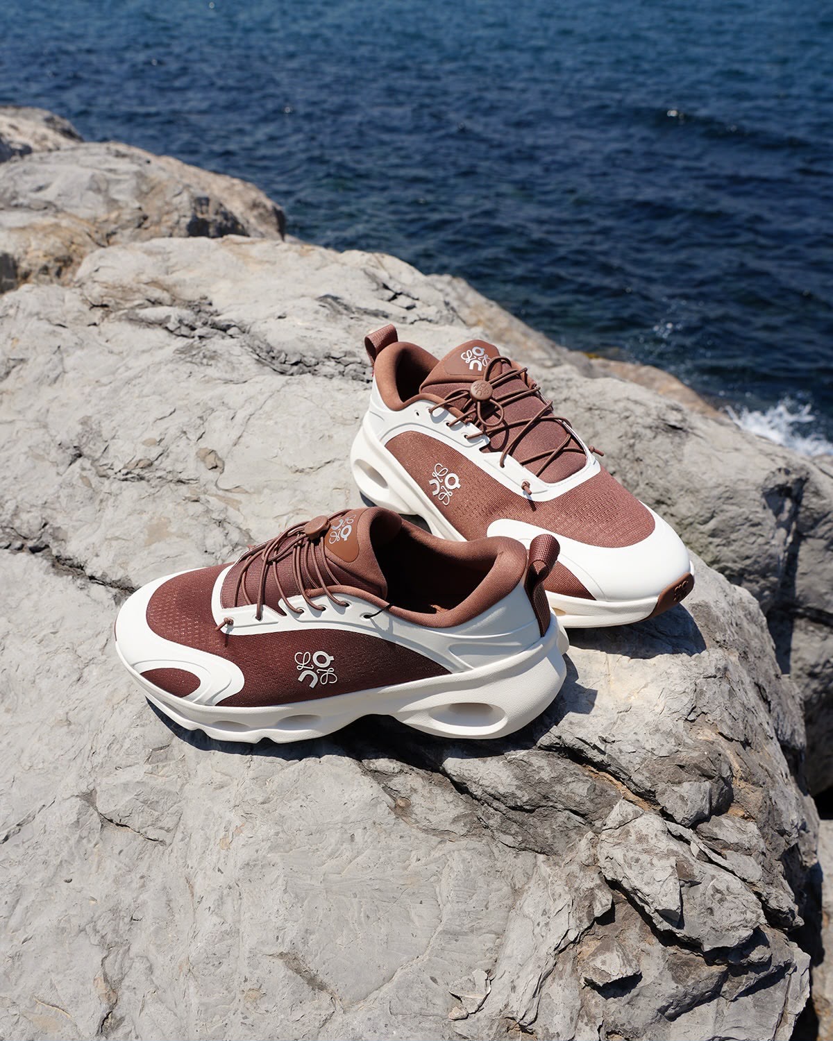 LOEWE x On Running Cloudsolo - Eggshell (Black/Taupe/Red)