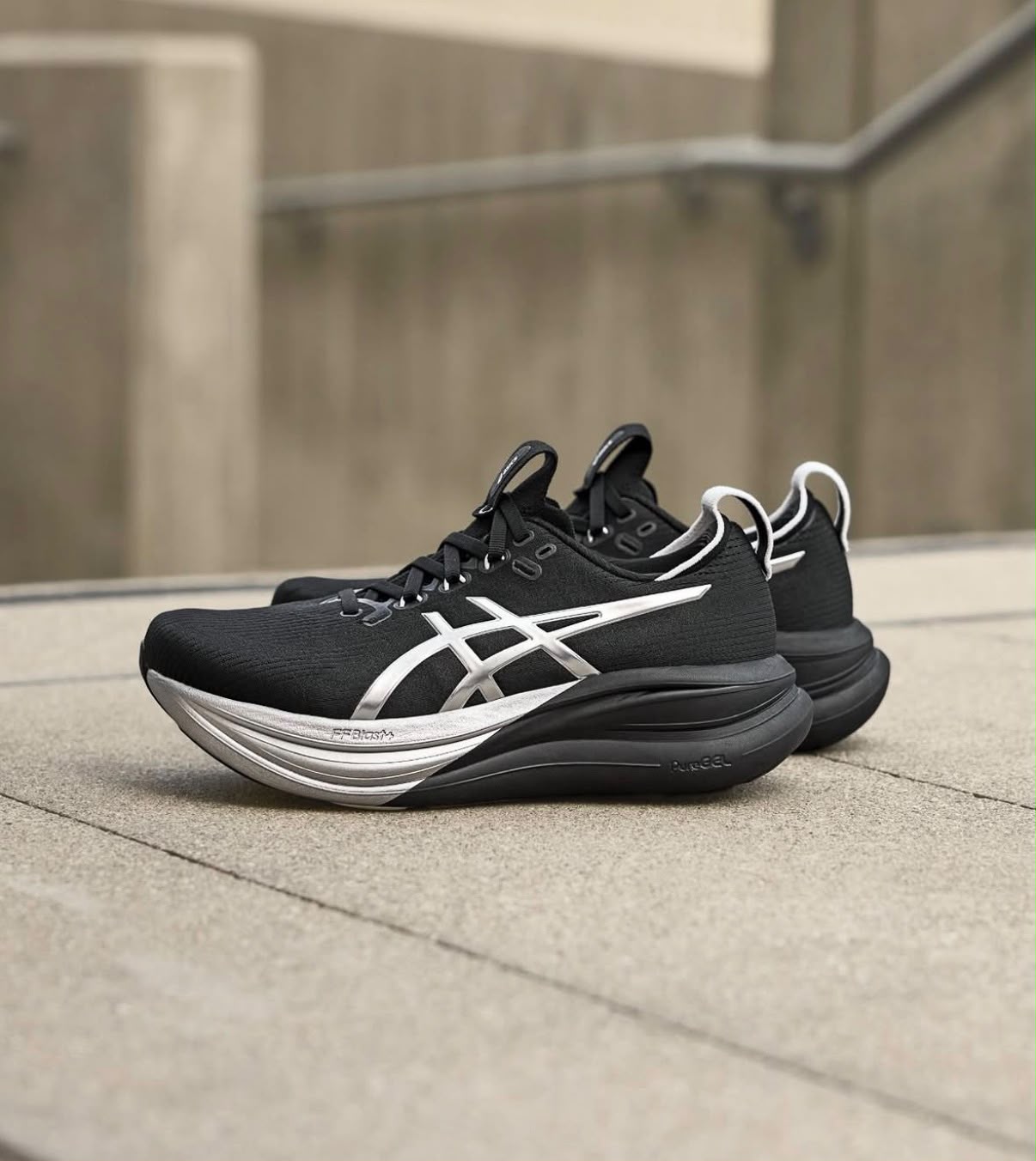 ASICS Gel-Nimbus 28 – Platinum Black