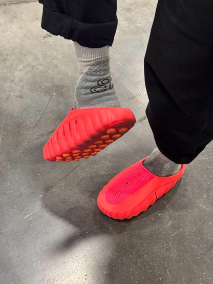 Nike Mind 001Slide Solar Red