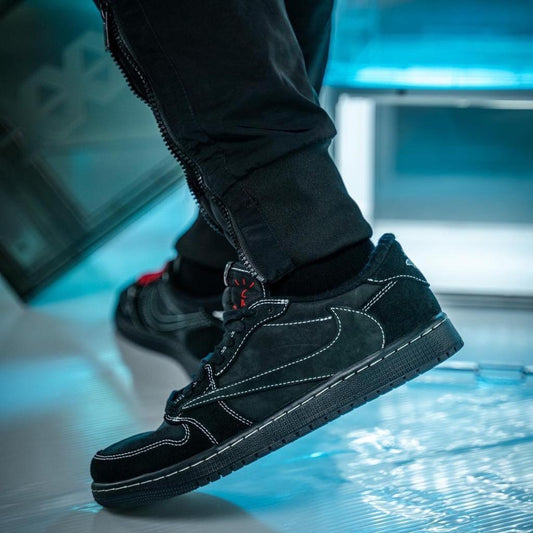 Travis Scott x Air Jordan 1 Low OG「Black Phantom」