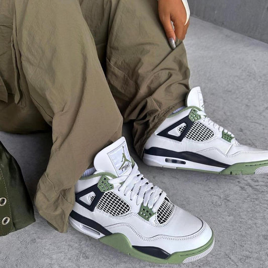 Nike SB x Air Jordan 4 "Pine Green"