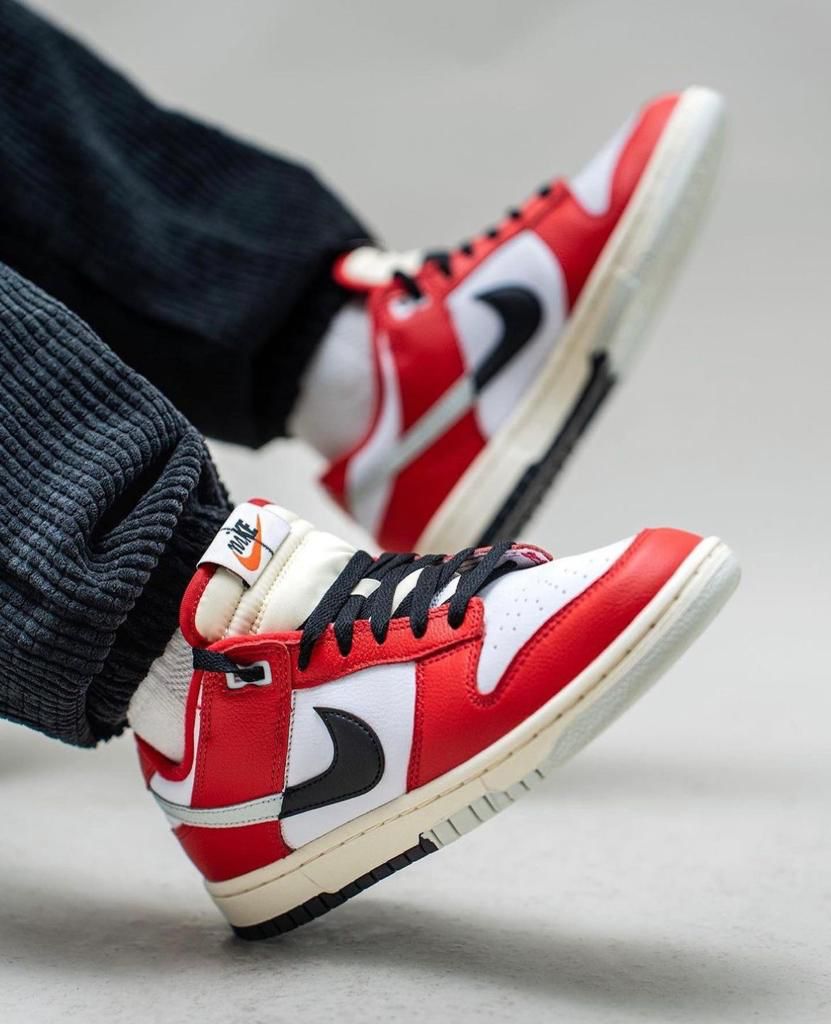 NIKE DUNK LOW RETRO PRM "Chicago Split"